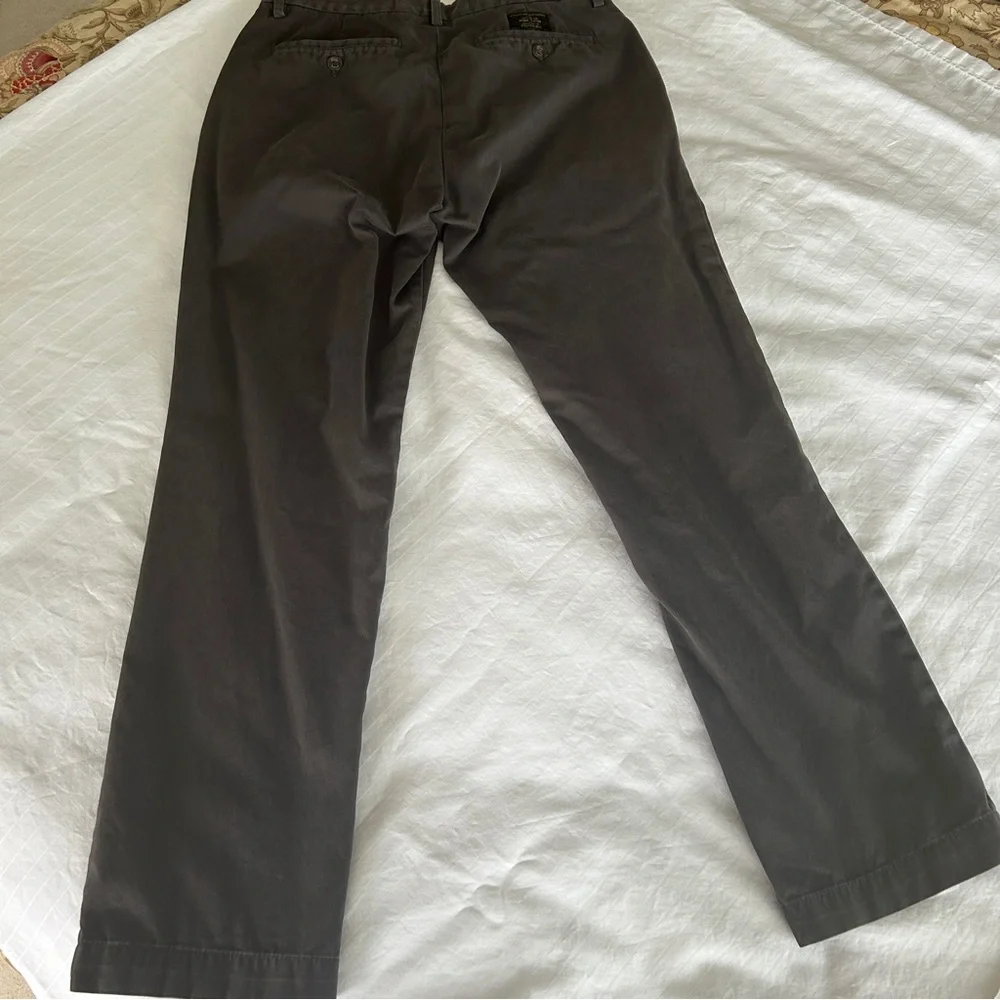 Banana Republic Men's Straight Fit Emerson Chino Sharp Grey Size 30x30